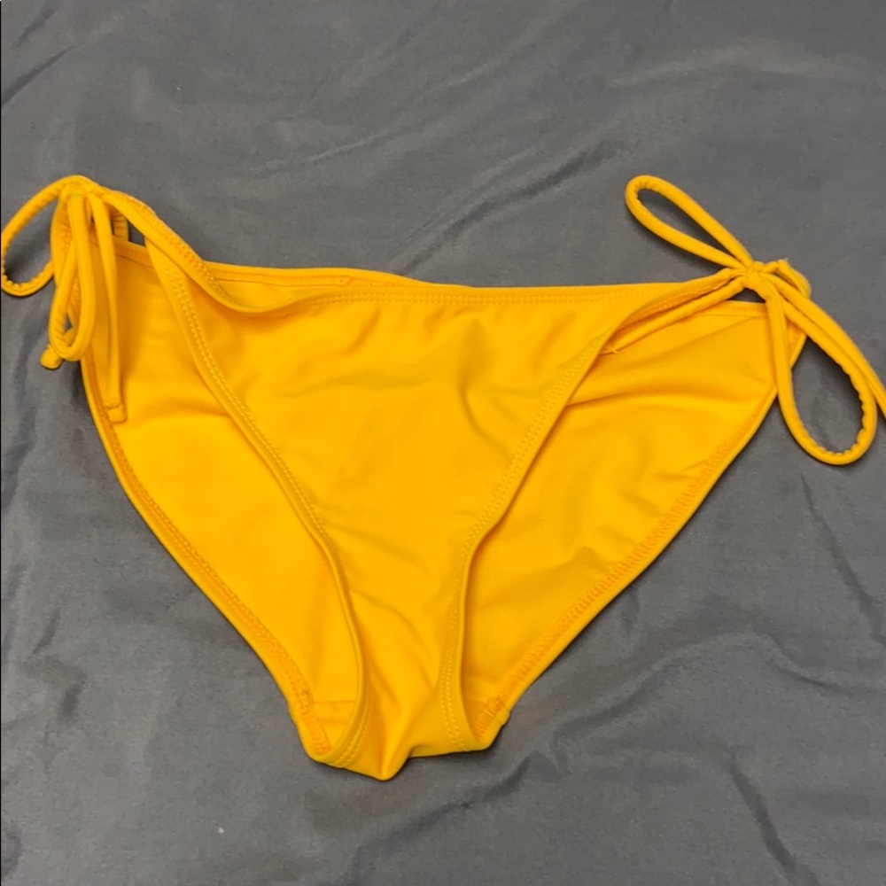 swimsuit bottoms
